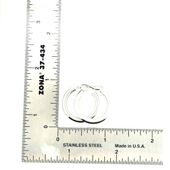 14K White Gold Hoops Earrings - Picture 3 of 3